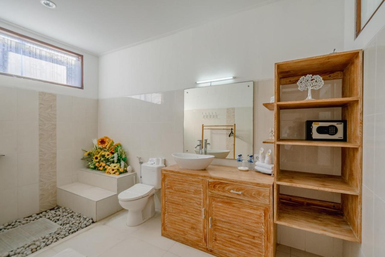Villa Alleira Seminyak By Best Deals Asia Hospitality Exterior photo